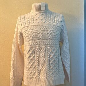 Abercrombie & Fitch Ivory Cable Knit Sweater